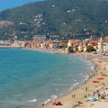 Bilocale A 15 Min Da Alassio E Albenga Apartman Ranzo-Borgo Kültér fotó